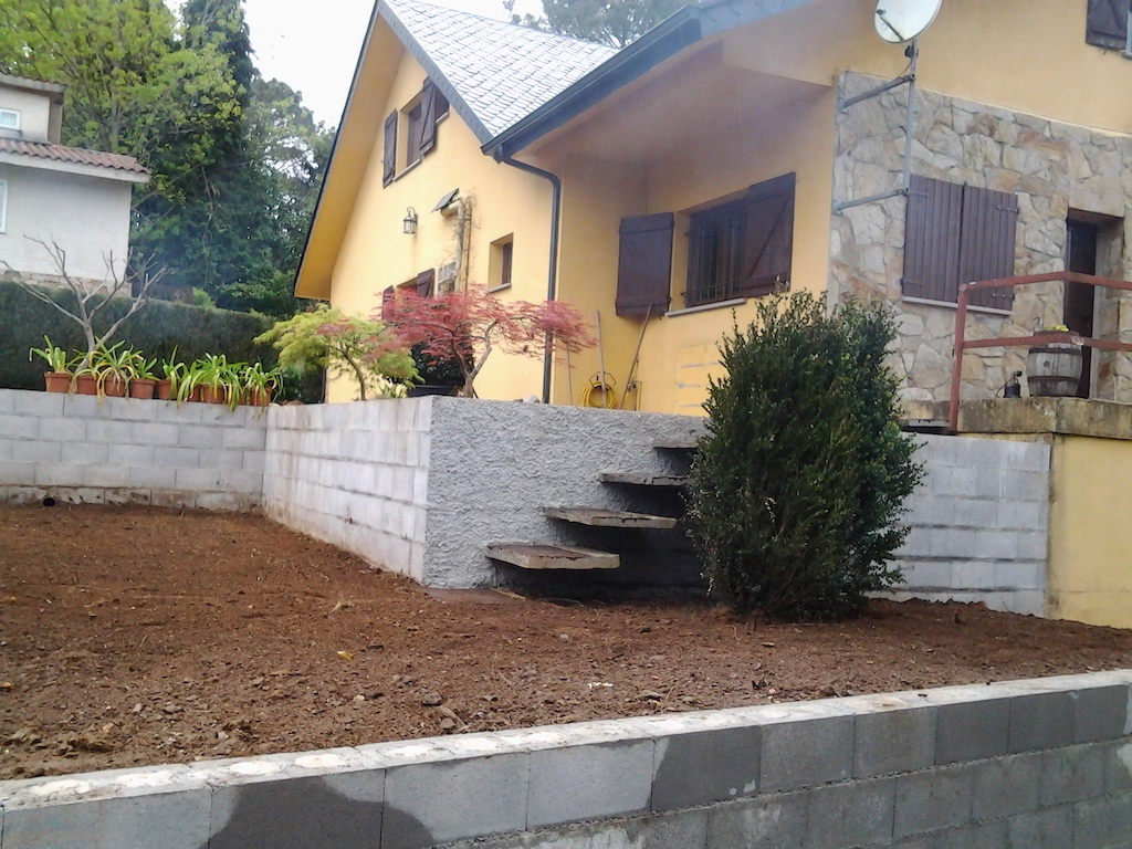 Construccion de escaleras flotantes para jardin